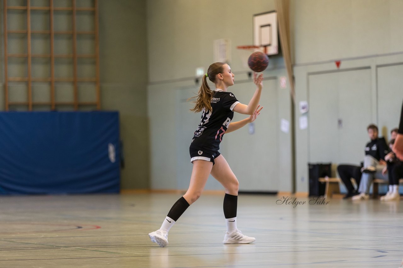 Bild 216 - wBJ SV Henstedt Ulzburg - Bramstedter TS : Ergebnis: 27:15